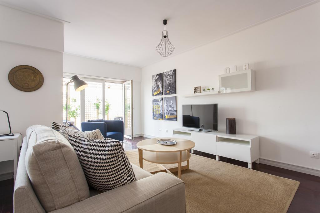Joivy Superb 1-Bed Apt With Workspace And Terrace, Close To Avenida Da Liberdade Lisboa Kültér fotó