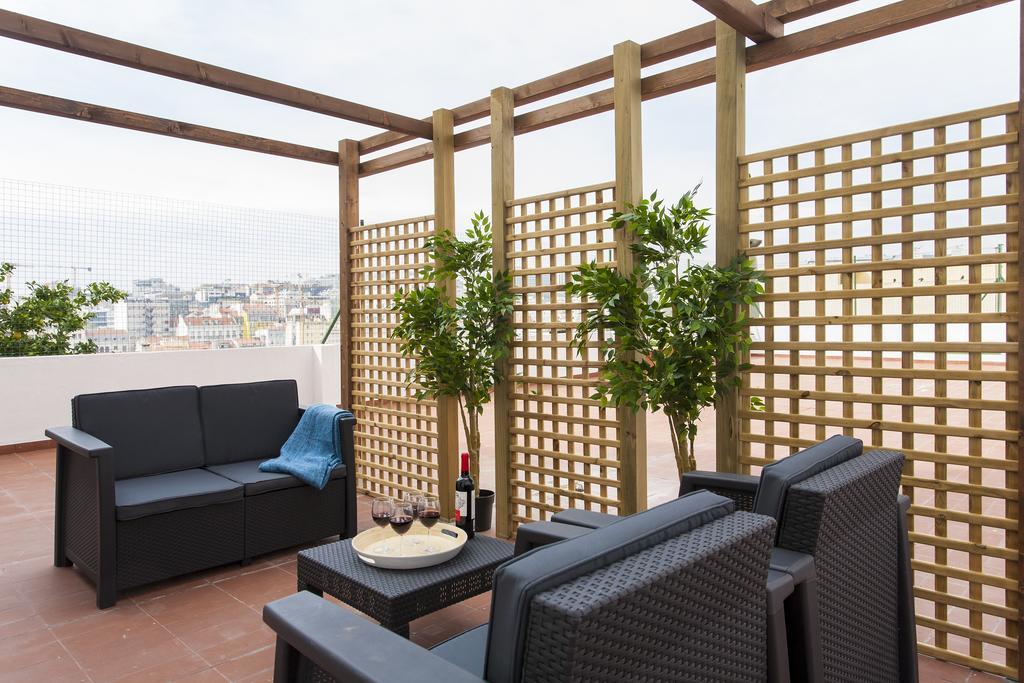 Joivy Superb 1-Bed Apt With Workspace And Terrace, Close To Avenida Da Liberdade Lisboa Kültér fotó